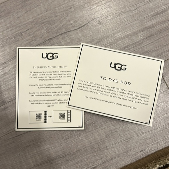 Ugg Chelsea Boots - Mens Size 10 - Picture 3 of 8